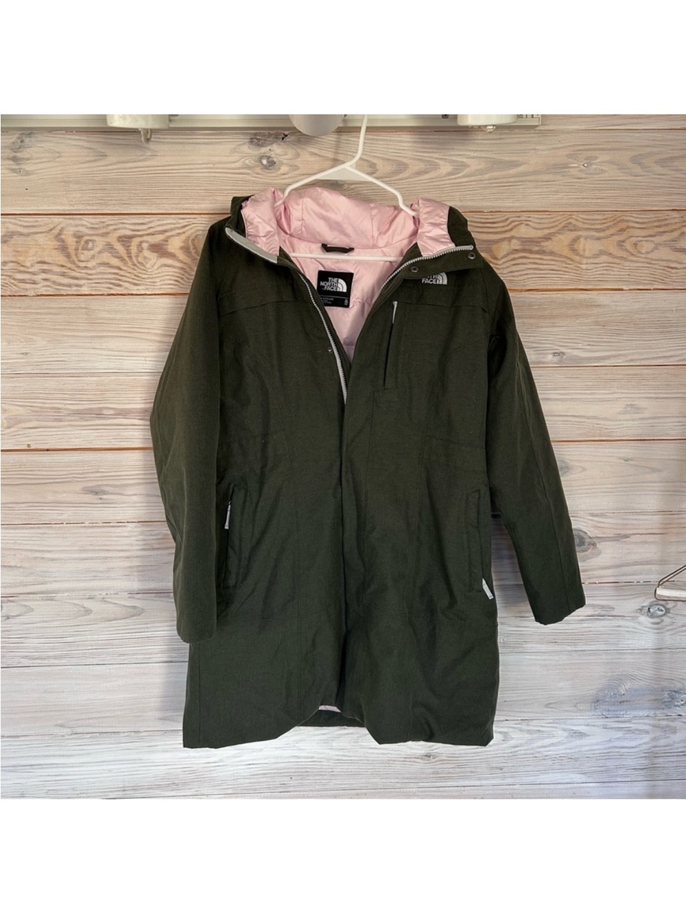 *RETIRED STYLE* The North Face Girls Olive Jacket with Pink Lining Size XL $280